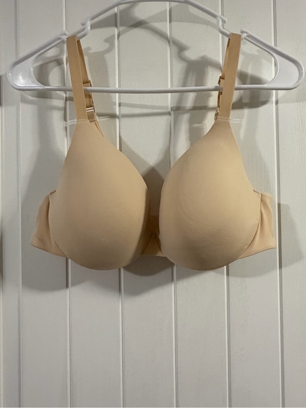 SKIMS Smoothing Intimates Full Coverage lightly lined 36B Sand